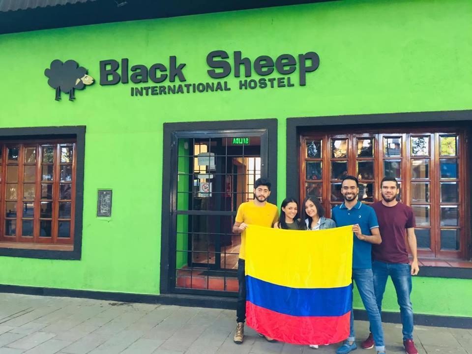Black Sheep International Hostel Mendoza Exterior foto